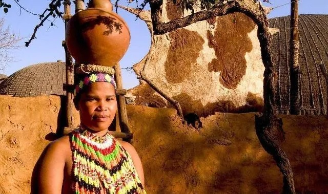 (女部落奇怪规定)探寻部落的女儿:女性在原始社会中的角色与命运