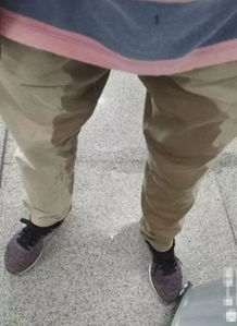 (尿憋得扭来扭去尿裤子了,忍不住的原因是什么)尿憋得扭来扭去尿裤子了，忍不住的原因是什么？