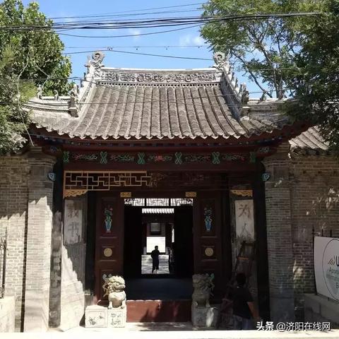 (追溯历史历程感悟历史功绩)追本溯源：探寻历史的深层意义与当代的启示与思考