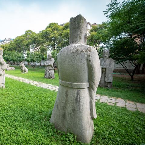 《帝王时代》系列游戏的历史与发展：首部作品发行时间及其重要版本回顾