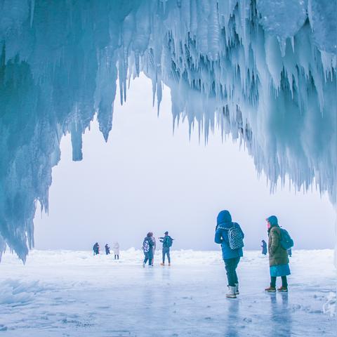 探索碧雪情天单机版的无限魅力与精彩剧情，感受梦幻般的游戏世界